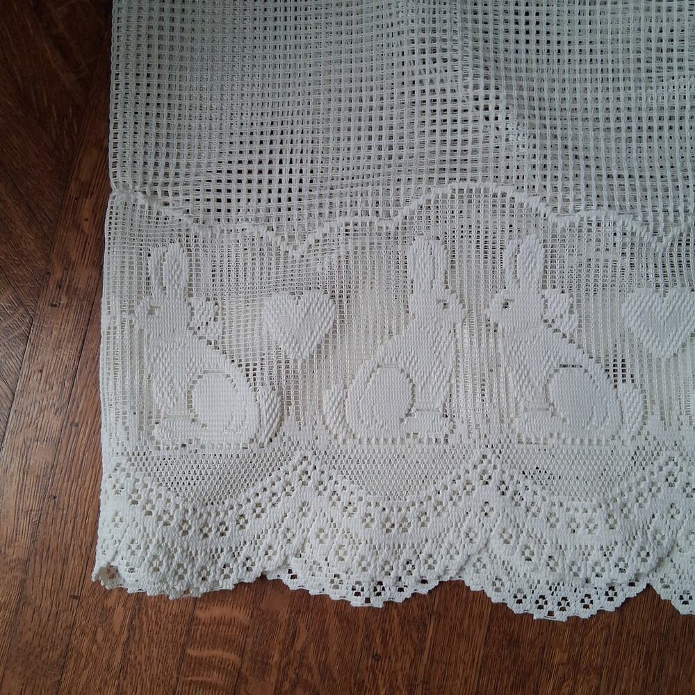 Vintage filet crochet valance bunny rabbits 142" long can be cut